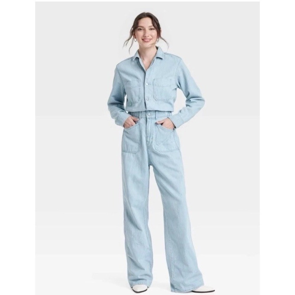 Women's Denim Baggy Jumpsuit - Universal Thread - Size 4 - Light Wash